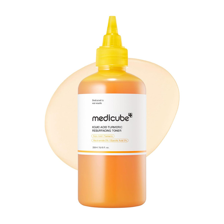 تونر کوجیک اسید و زردچوبه مدی کیوب MEDICUBE